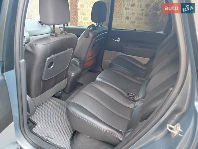 Рено Гранд Сценик 2006 в Черновцах на Automoto.ua Серый Рено Гранд Сценик, объемом двигателя 0 л и пробегом 240 тыс. км за 6300 $, фото 13 на Automoto.ua