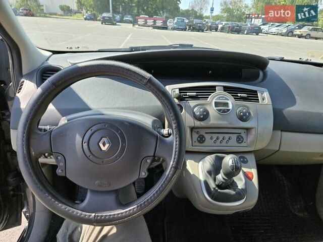Серый Рено Гранд Сценик, объемом двигателя 1.46 л и пробегом 237 тыс. км за 5499 $, фото 13 на Automoto.ua