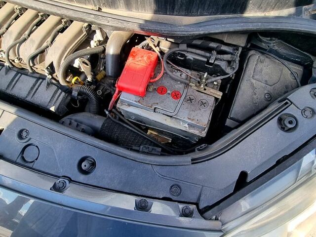 Рено Гранд Сценик 2006 в Харькове на Automoto.ua Серый Рено Гранд Сценик, объемом двигателя 2 л и пробегом 240 тыс. км за 4300 $, фото 1 на Automoto.ua