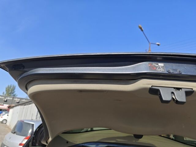 Серый Рено Гранд Сценик, объемом двигателя 2 л и пробегом 317 тыс. км за 6200 $, фото 8 на Automoto.ua