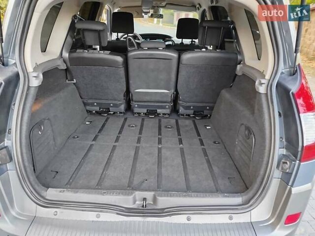 Рено Гранд Сценик 2006 в Черновцах на Automoto.ua Серый Рено Гранд Сценик, объемом двигателя 0 л и пробегом 240 тыс. км за 6300 $, фото 12 на Automoto.ua