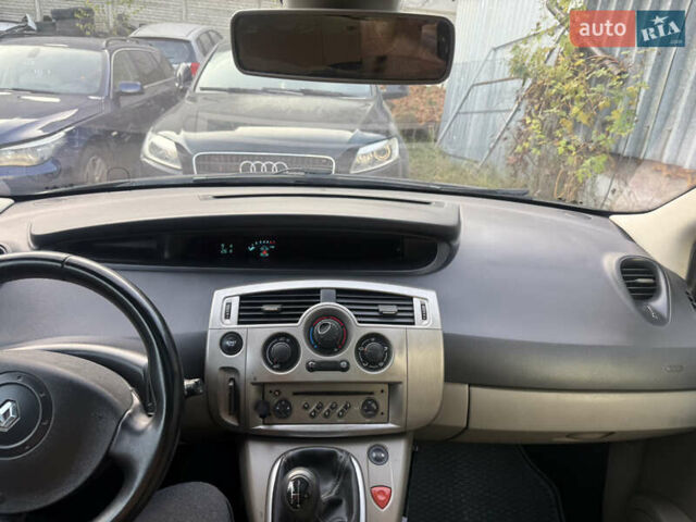 Сірий Рено Гранд Сценік, об'ємом двигуна 1.6 л та пробігом 224 тис. км за 4800 $, фото 18 на Automoto.ua