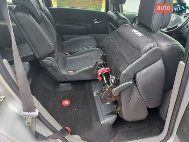 Серый Рено Гранд Сценик, объемом двигателя 1.6 л и пробегом 160 тыс. км за 4950 $, фото 75 на Automoto.ua