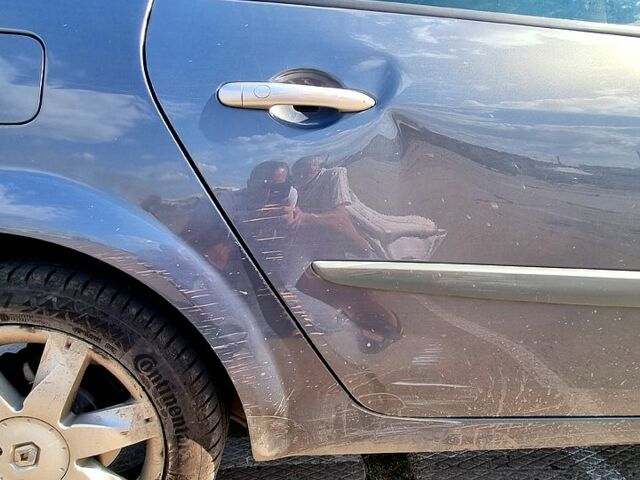 Рено Гранд Сценик 2006 в Харькове на Automoto.ua Серый Рено Гранд Сценик, объемом двигателя 2 л и пробегом 240 тыс. км за 4300 $, фото 7 на Automoto.ua