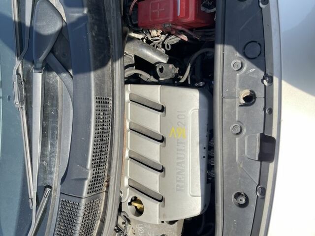 Сірий Рено Гранд Сценік, об'ємом двигуна 2 л та пробігом 220 тис. км за 6500 $, фото 13 на Automoto.ua
