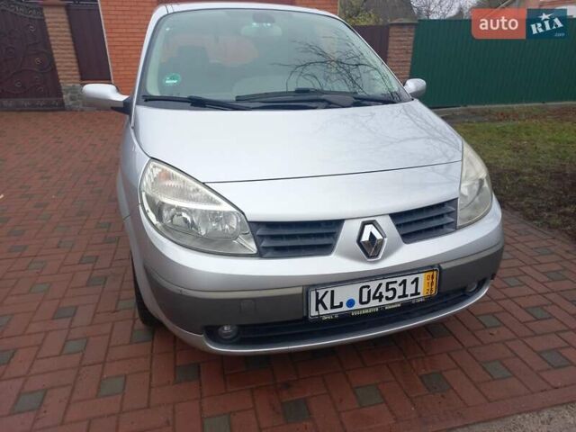 Серый Рено Гранд Сценик, объемом двигателя 1.6 л и пробегом 160 тыс. км за 4950 $, фото 10 на Automoto.ua