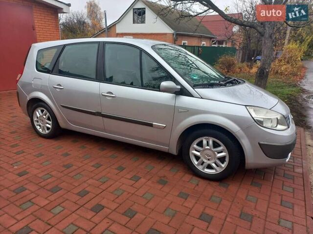 Серый Рено Гранд Сценик, объемом двигателя 1.6 л и пробегом 160 тыс. км за 4950 $, фото 17 на Automoto.ua