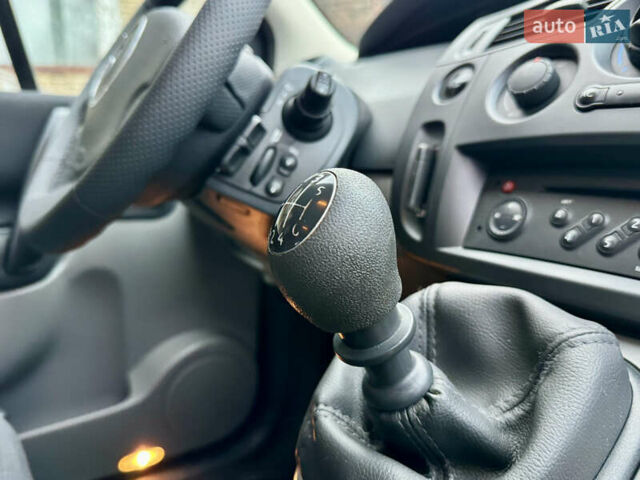 Серый Рено Гранд Сценик, объемом двигателя 1.6 л и пробегом 188 тыс. км за 6200 $, фото 40 на Automoto.ua