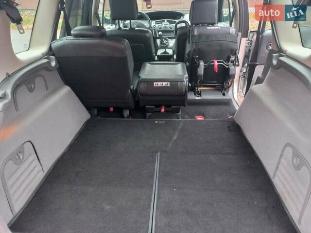 Серый Рено Гранд Сценик, объемом двигателя 1.6 л и пробегом 160 тыс. км за 4950 $, фото 86 на Automoto.ua