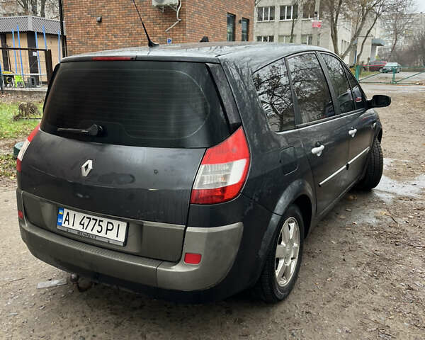 Серый Рено Гранд Сценик, объемом двигателя 2 л и пробегом 328 тыс. км за 4000 $, фото 1 на Automoto.ua