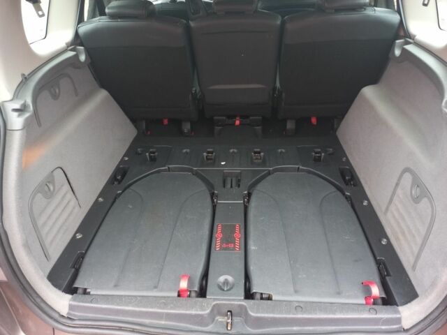 Серый Рено Гранд Сценик, объемом двигателя 1 л и пробегом 160 тыс. км за 4950 $, фото 22 на Automoto.ua