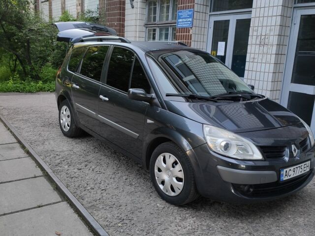 Серый Рено Гранд Сценик, объемом двигателя 2 л и пробегом 317 тыс. км за 6200 $, фото 1 на Automoto.ua