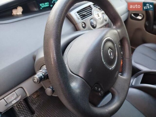 Рено Гранд Сценик 2006 в Черновцах на Automoto.ua Серый Рено Гранд Сценик, объемом двигателя 0 л и пробегом 240 тыс. км за 6300 $, фото 14 на Automoto.ua