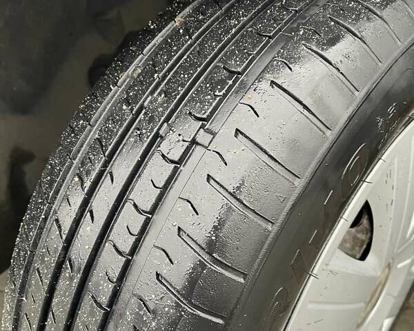 Серый Рено Гранд Сценик, объемом двигателя 2 л и пробегом 282 тыс. км за 5000 $, фото 10 на Automoto.ua