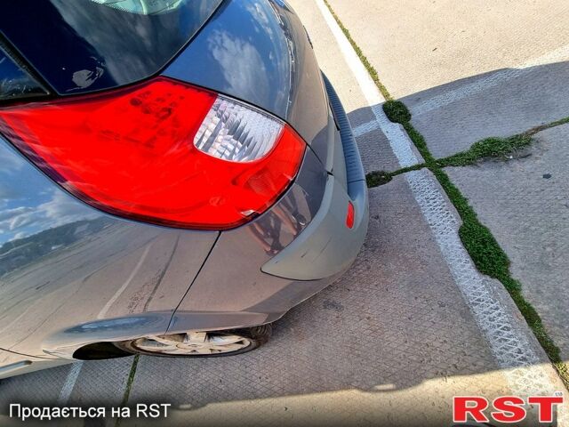 Рено Гранд Сценик 2006 в Харькове на Automoto.ua Серый Рено Гранд Сценик, объемом двигателя 2 л и пробегом 240 тыс. км за 4300 $, фото 3 на Automoto.ua