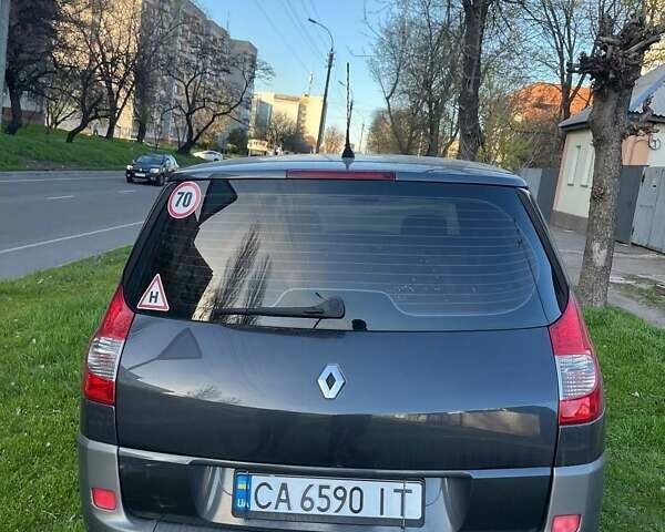 Сірий Рено Гранд Сценік, об'ємом двигуна 1.9 л та пробігом 400 тис. км за 4300 $, фото 5 на Automoto.ua