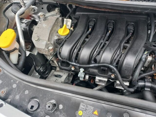 Серый Рено Гранд Сценик, объемом двигателя 1 л и пробегом 160 тыс. км за 4950 $, фото 20 на Automoto.ua