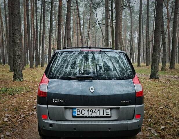 Серый Рено Гранд Сценик, объемом двигателя 1.9 л и пробегом 300 тыс. км за 4800 $, фото 7 на Automoto.ua