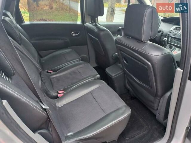 Серый Рено Гранд Сценик, объемом двигателя 1.6 л и пробегом 160 тыс. км за 4950 $, фото 71 на Automoto.ua