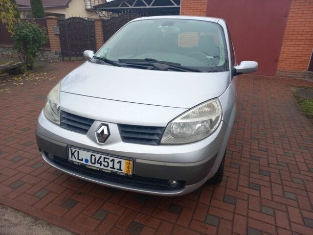 Серый Рено Гранд Сценик, объемом двигателя 1 л и пробегом 160 тыс. км за 4950 $, фото 1 на Automoto.ua