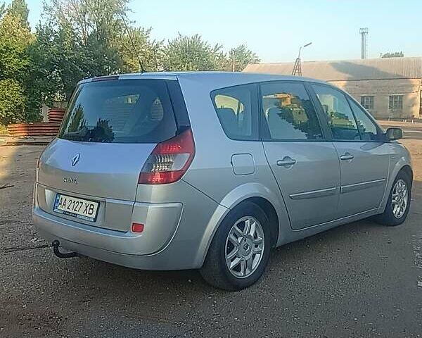 Серый Рено Гранд Сценик, объемом двигателя 1.9 л и пробегом 300 тыс. км за 4700 $, фото 6 на Automoto.ua