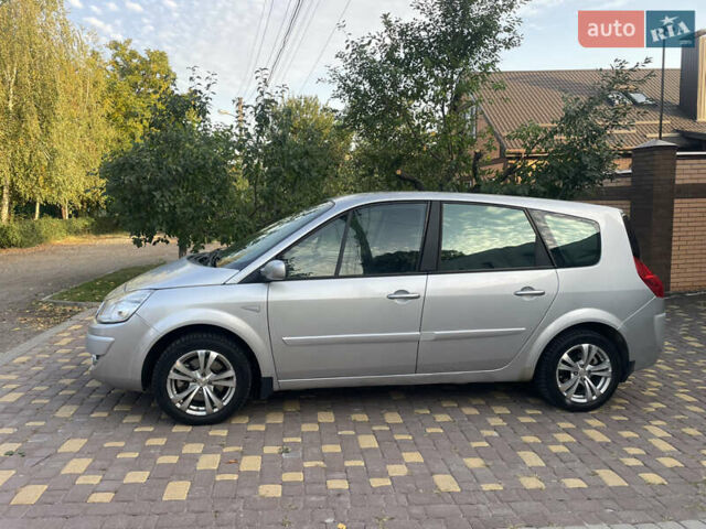 Рено Гранд Сценик 2006 в Харькове на Automoto.ua Серый Рено Гранд Сценик, объемом двигателя 2 л и пробегом 76 тыс. км за 7999 $, фото 1 на Automoto.ua