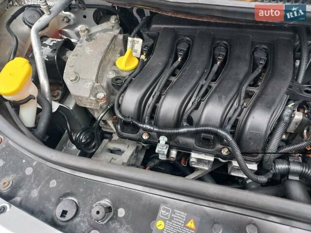 Серый Рено Гранд Сценик, объемом двигателя 1.6 л и пробегом 160 тыс. км за 4950 $, фото 97 на Automoto.ua