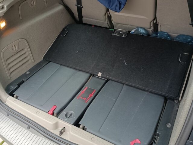 Серый Рено Гранд Сценик, объемом двигателя 1.6 л и пробегом 173 тыс. км за 5800 $, фото 6 на Automoto.ua