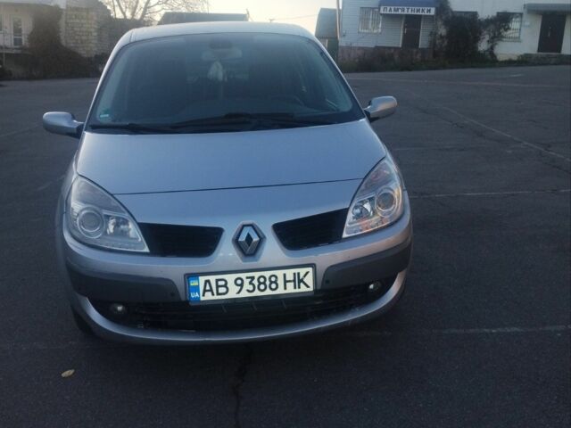Сірий Рено Гранд Сценік, об'ємом двигуна 0 л та пробігом 245 тис. км за 4200 $, фото 1 на Automoto.ua