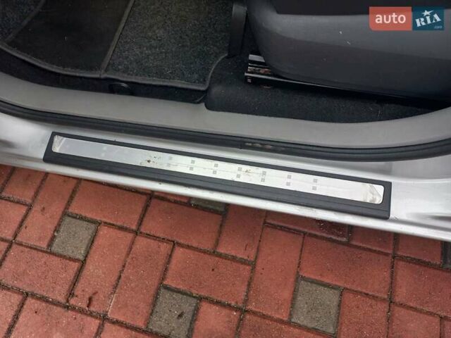 Серый Рено Гранд Сценик, объемом двигателя 1.6 л и пробегом 160 тыс. км за 4950 $, фото 54 на Automoto.ua