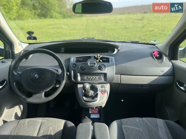 Рено Гранд Сценик 2006 в Старой Синяве на Automoto.ua Серый Рено Гранд Сценик, объемом двигателя 1.6 л и пробегом 183 тыс. км за 4900 $, фото 7 на Automoto.ua