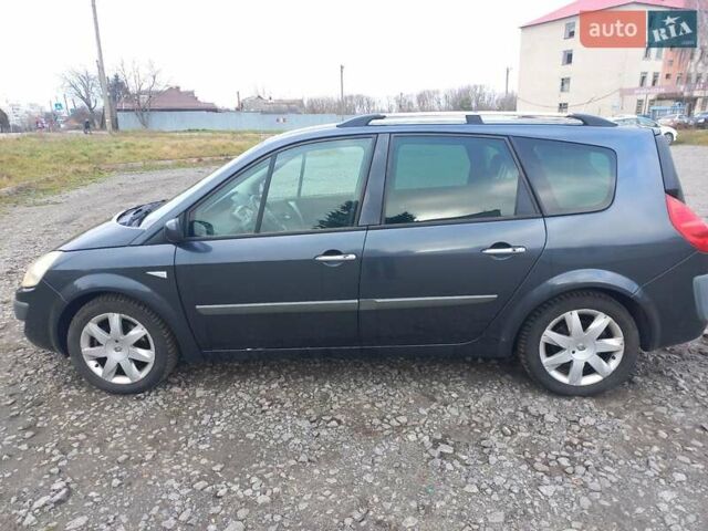 Серый Рено Гранд Сценик, объемом двигателя 2 л и пробегом 215 тыс. км за 4900 $, фото 3 на Automoto.ua