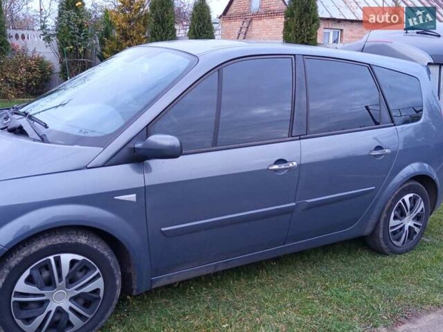 Серый Рено Гранд Сценик, объемом двигателя 2 л и пробегом 259 тыс. км за 5850 $, фото 1 на Automoto.ua