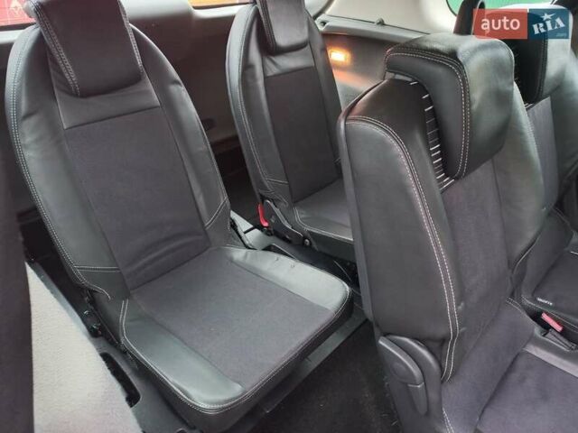 Серый Рено Гранд Сценик, объемом двигателя 1.6 л и пробегом 160 тыс. км за 4950 $, фото 76 на Automoto.ua