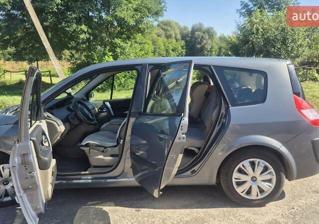 Сірий Рено Гранд Сценік, об'ємом двигуна 1.5 л та пробігом 180 тис. км за 5500 $, фото 11 на Automoto.ua