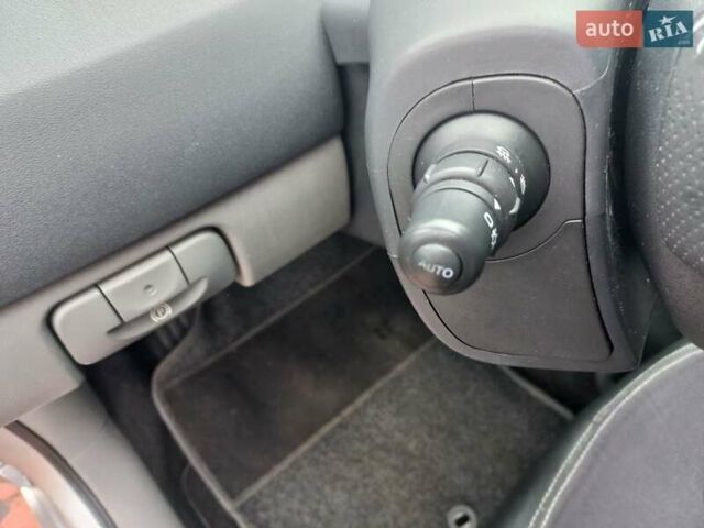 Серый Рено Гранд Сценик, объемом двигателя 1.6 л и пробегом 160 тыс. км за 4950 $, фото 96 на Automoto.ua