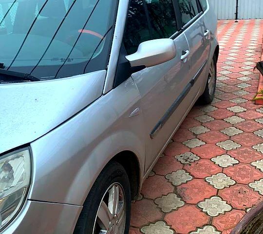 Рено Гранд Сценік 2006 у Первомайськ на Automoto.ua Сірий Рено Гранд Сценік, об'ємом двигуна 16 л та пробігом 230 тис. км за 5200 $, фото 3 на Automoto.ua