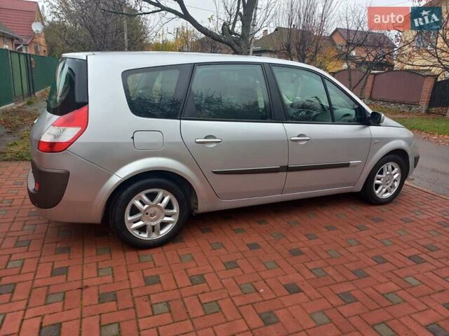 Серый Рено Гранд Сценик, объемом двигателя 1.6 л и пробегом 160 тыс. км за 4950 $, фото 24 на Automoto.ua