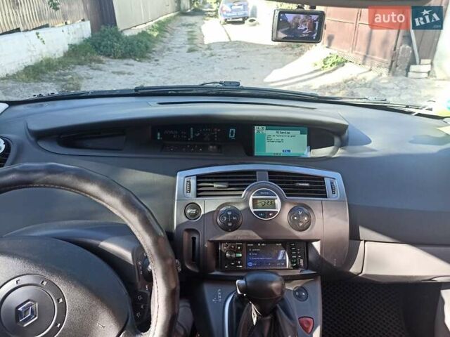 Сірий Рено Гранд Сценік, об'ємом двигуна 2 л та пробігом 230 тис. км за 7100 $, фото 1 на Automoto.ua