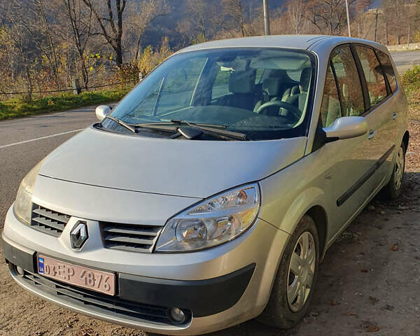 Серый Рено Гранд Сценик, объемом двигателя 2 л и пробегом 250 тыс. км за 5400 $, фото 10 на Automoto.ua