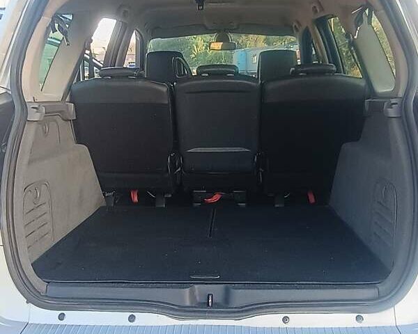 Серый Рено Гранд Сценик, объемом двигателя 1.9 л и пробегом 300 тыс. км за 4700 $, фото 12 на Automoto.ua