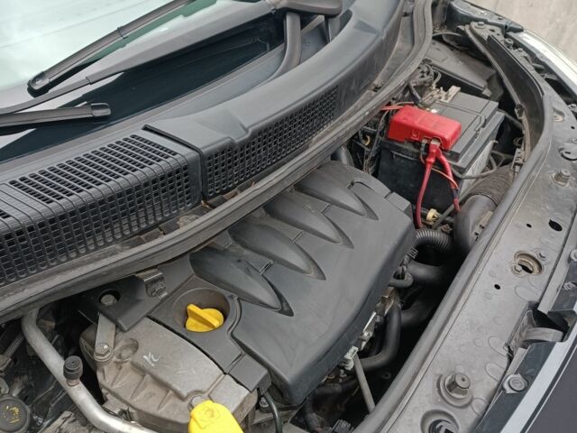 Серый Рено Гранд Сценик, объемом двигателя 1.6 л и пробегом 173 тыс. км за 5800 $, фото 7 на Automoto.ua