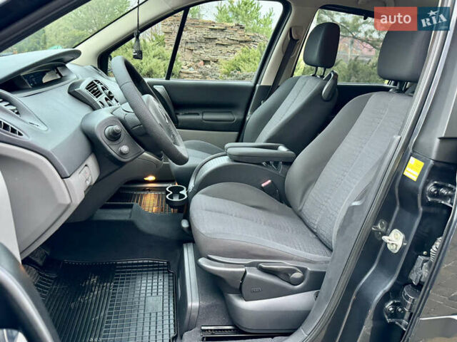 Серый Рено Гранд Сценик, объемом двигателя 1.6 л и пробегом 188 тыс. км за 6200 $, фото 24 на Automoto.ua