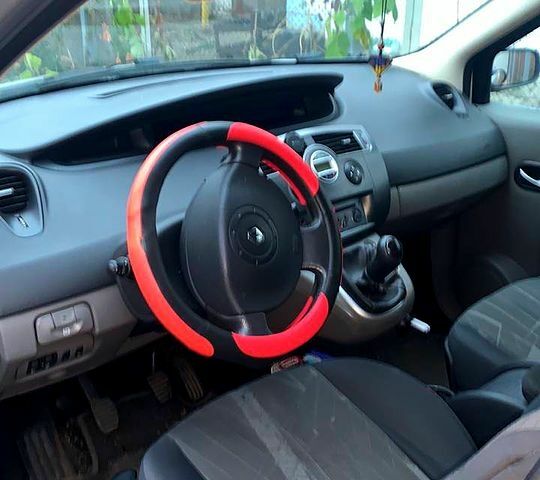 Рено Гранд Сценік 2006 у Первомайськ на Automoto.ua Сірий Рено Гранд Сценік, об'ємом двигуна 16 л та пробігом 230 тис. км за 5200 $, фото 2 на Automoto.ua