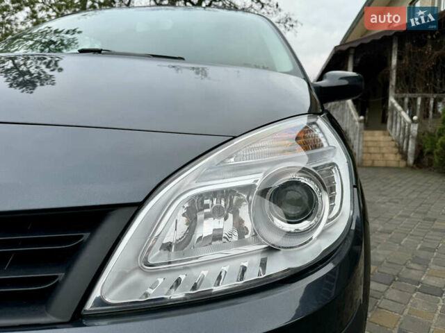 Серый Рено Гранд Сценик, объемом двигателя 1.6 л и пробегом 188 тыс. км за 6200 $, фото 22 на Automoto.ua