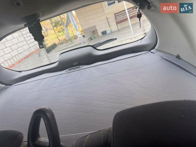 Серый Рено Гранд Сценик, объемом двигателя 2 л и пробегом 253 тыс. км за 4300 $, фото 6 на Automoto.ua