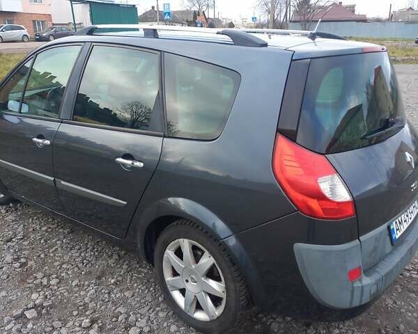 Серый Рено Гранд Сценик, объемом двигателя 2 л и пробегом 215 тыс. км за 4900 $, фото 9 на Automoto.ua