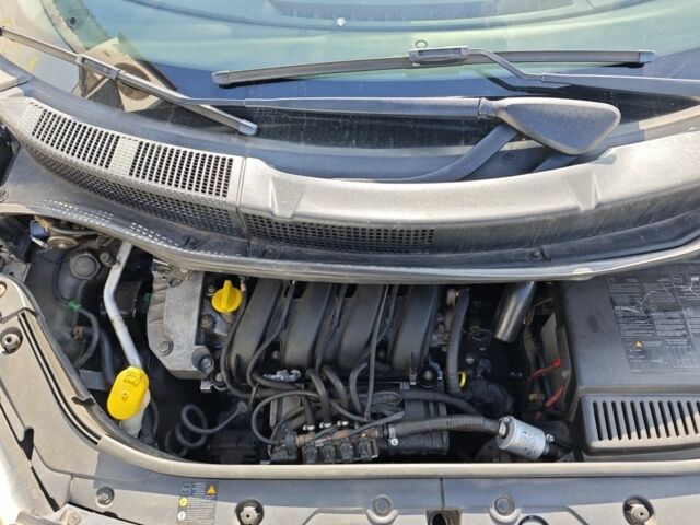 Серый Рено Гранд Сценик, объемом двигателя 2 л и пробегом 317 тыс. км за 6200 $, фото 17 на Automoto.ua