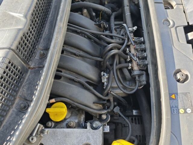 Серый Рено Гранд Сценик, объемом двигателя 2 л и пробегом 317 тыс. км за 6200 $, фото 13 на Automoto.ua