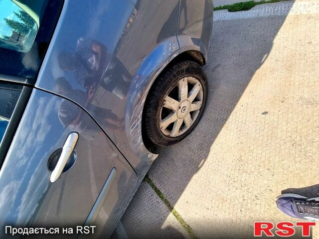 Рено Гранд Сценик 2006 в Харькове на Automoto.ua Серый Рено Гранд Сценик, объемом двигателя 2 л и пробегом 240 тыс. км за 4300 $, фото 2 на Automoto.ua